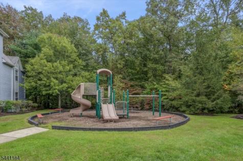18 Whisper Way Roxbury NJ 07852