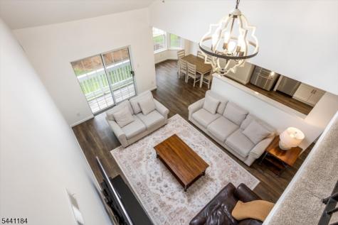 18 Whisper Way Roxbury NJ 07852