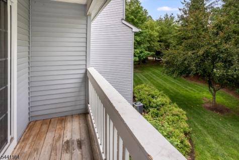 18 Whisper Way Roxbury NJ 07852
