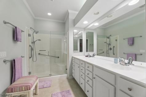 7118 Warrens Way Wanaque NJ 07465