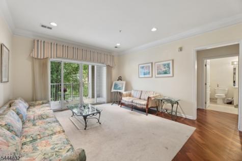 7118 Warrens Way Wanaque NJ 07465