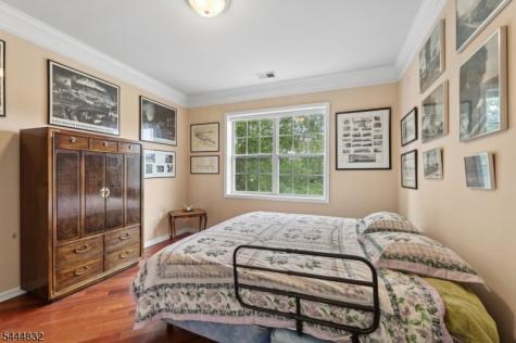 7118 Warrens Way Wanaque NJ 07465