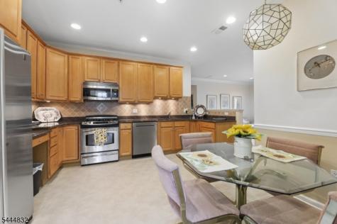 7118 Warrens Way Wanaque NJ 07465