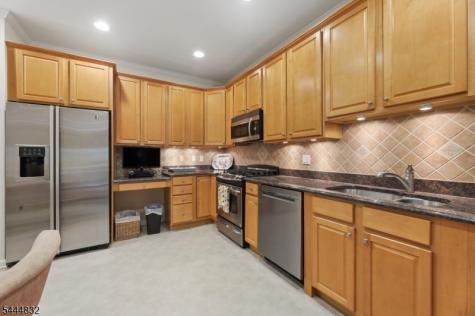 7118 Warrens Way Wanaque NJ 07465