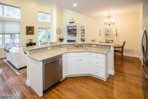 23 Wyckoff Way Chester NJ 07930