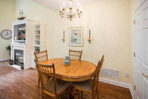 23 Wyckoff Way Chester NJ 07930