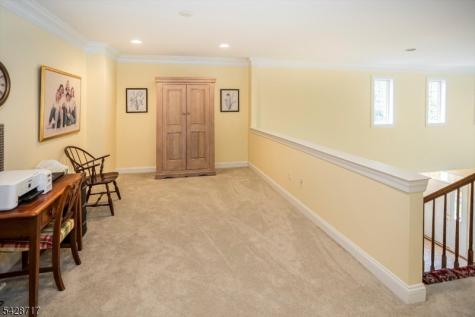 23 Wyckoff Way Chester NJ 07930
