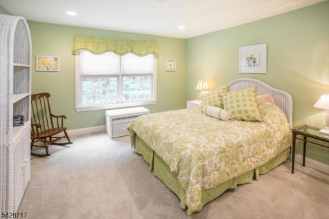 23 Wyckoff Way Chester NJ 07930