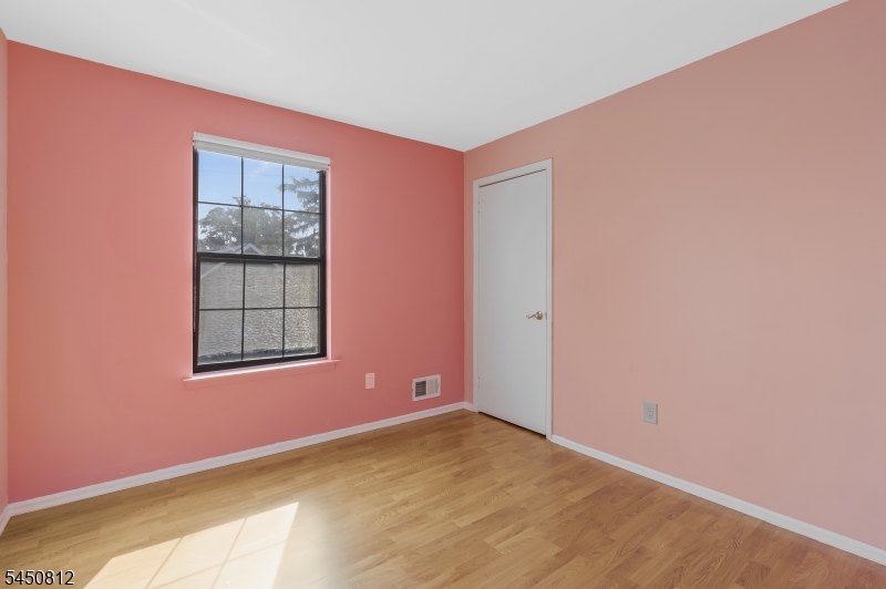 38 Foxhall Middlesex NJ 08846