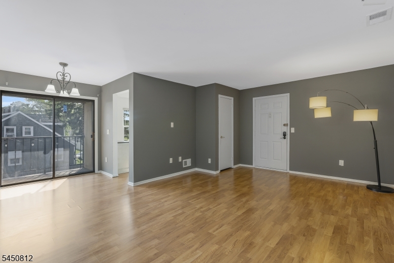 38 Foxhall Middlesex NJ 08846