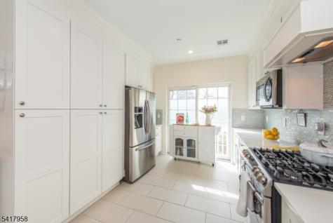 21 Riverbend Court New Providence NJ 07974