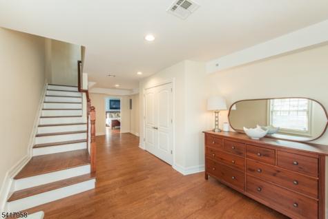 21 Riverbend Court New Providence NJ 07974