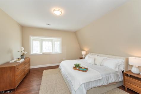 21 Riverbend Court New Providence NJ 07974