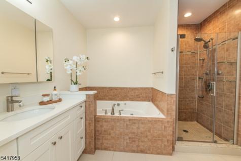 21 Riverbend Court New Providence NJ 07974