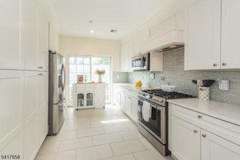 21 Riverbend Court New Providence NJ 07974