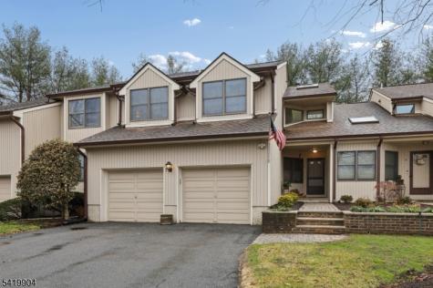 7 Valen Court Franklin Lakes NJ 07417