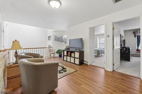 7 Valen Court Franklin Lakes NJ 07417