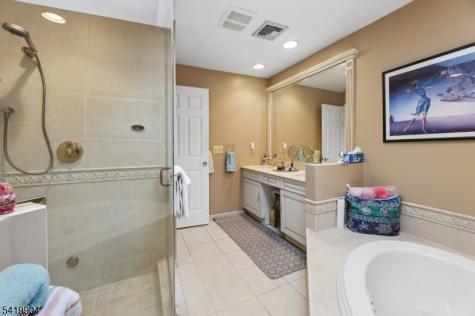 7 Valen Court Franklin Lakes NJ 07417