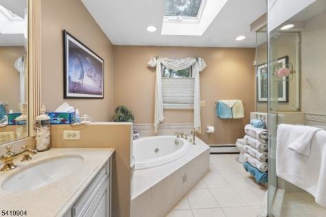 7 Valen Court Franklin Lakes NJ 07417
