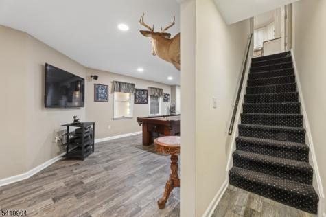 7 Valen Court Franklin Lakes NJ 07417