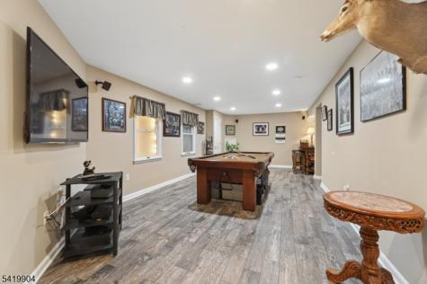 7 Valen Court Franklin Lakes NJ 07417