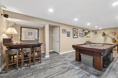 7 Valen Court Franklin Lakes NJ 07417