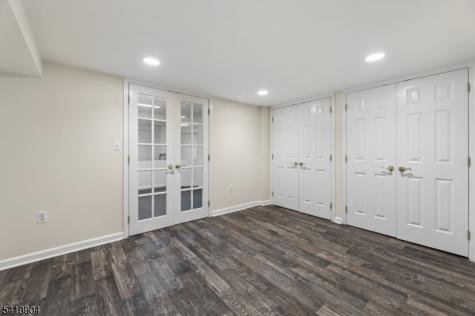 7 Valen Court Franklin Lakes NJ 07417