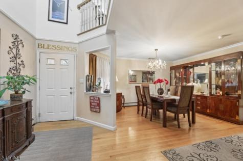 7 Valen Court Franklin Lakes NJ 07417