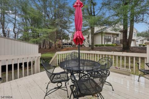 7 Valen Court Franklin Lakes NJ 07417