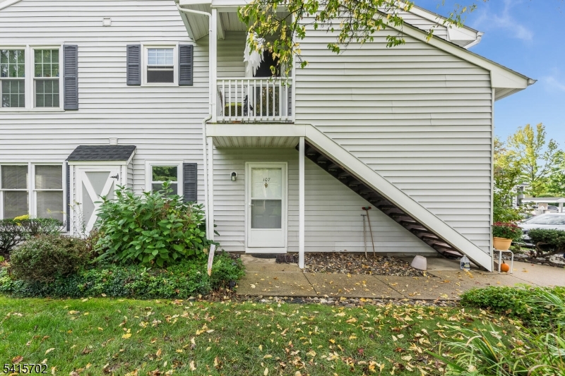 107 Huckleberry Court Readington NJ 08887
