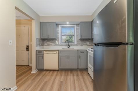 107 Huckleberry Court Readington NJ 08887