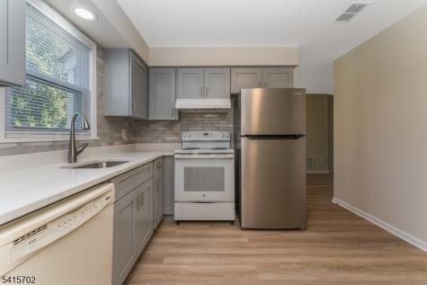 107 Huckleberry Court Readington NJ 08887