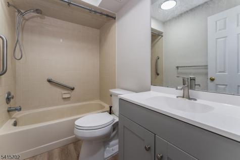 107 Huckleberry Court Readington NJ 08887