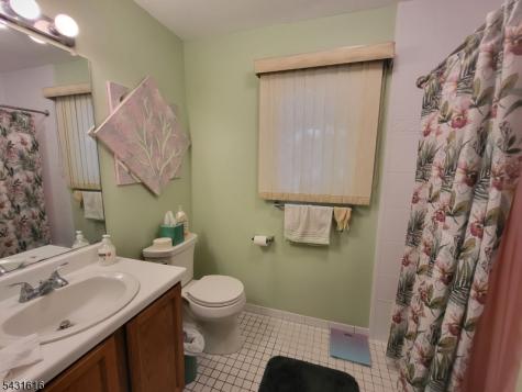 2 Grand Avenue Hawthorne NJ 07506