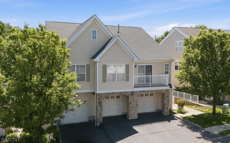 28 Mountainside Drive Pompton Lakes NJ 07442