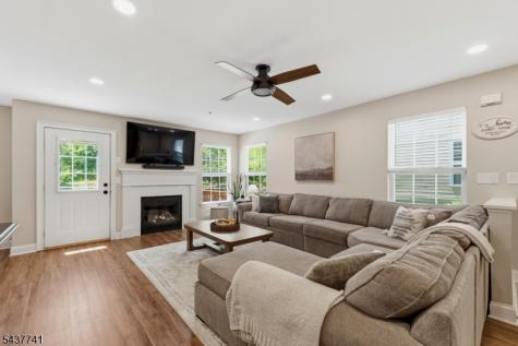 28 Mountainside Drive Pompton Lakes NJ 07442