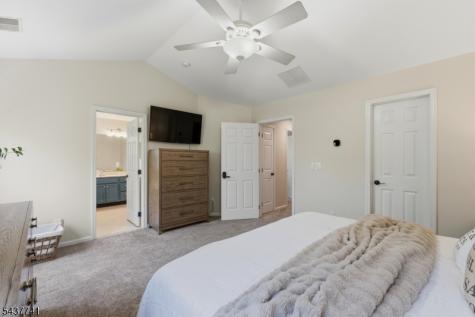 28 Mountainside Drive Pompton Lakes NJ 07442