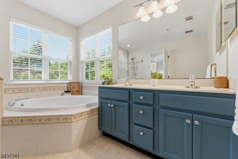 28 Mountainside Drive Pompton Lakes NJ 07442