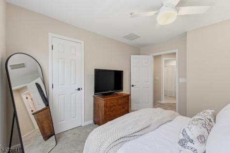 28 Mountainside Drive Pompton Lakes NJ 07442