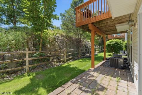 28 Mountainside Drive Pompton Lakes NJ 07442
