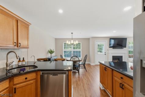 28 Mountainside Drive Pompton Lakes NJ 07442
