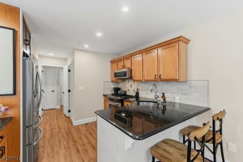 28 Mountainside Drive Pompton Lakes NJ 07442