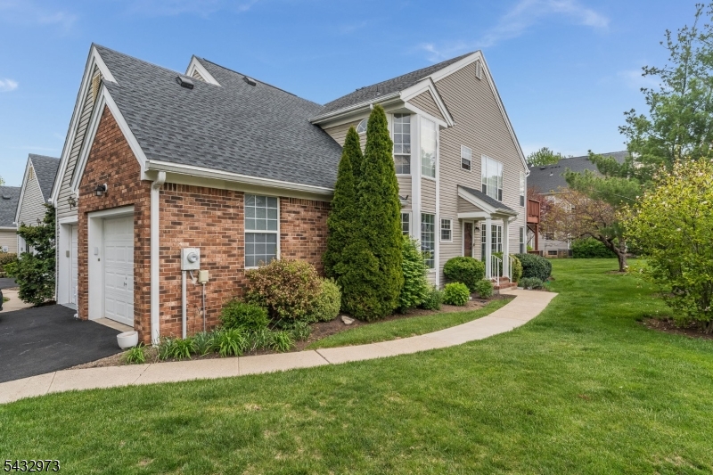 242 Laurel Court Readington NJ 08889