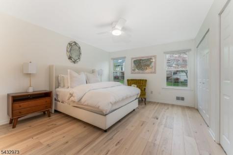 242 Laurel Court Readington NJ 08889