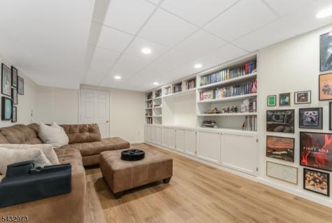 242 Laurel Court Readington NJ 08889