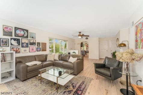 242 Laurel Court Readington NJ 08889