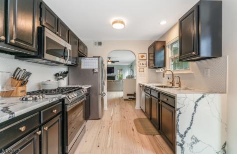 242 Laurel Court Readington NJ 08889