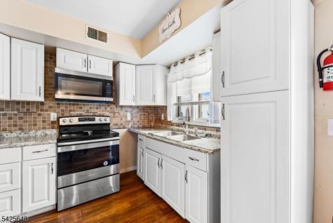 311 Cheyenne Road Andover NJ 07848