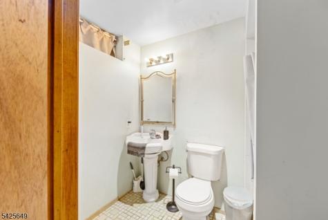 311 Cheyenne Road Andover NJ 07848
