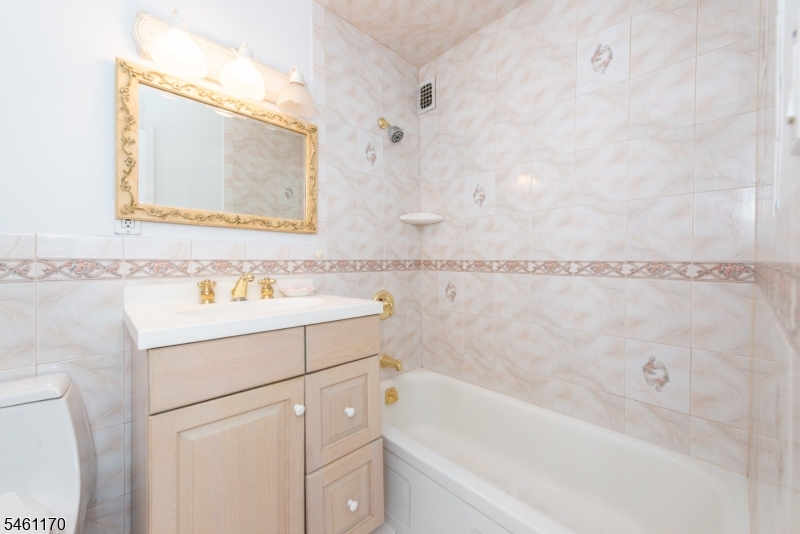 530 Valley Road Montclair NJ 07043